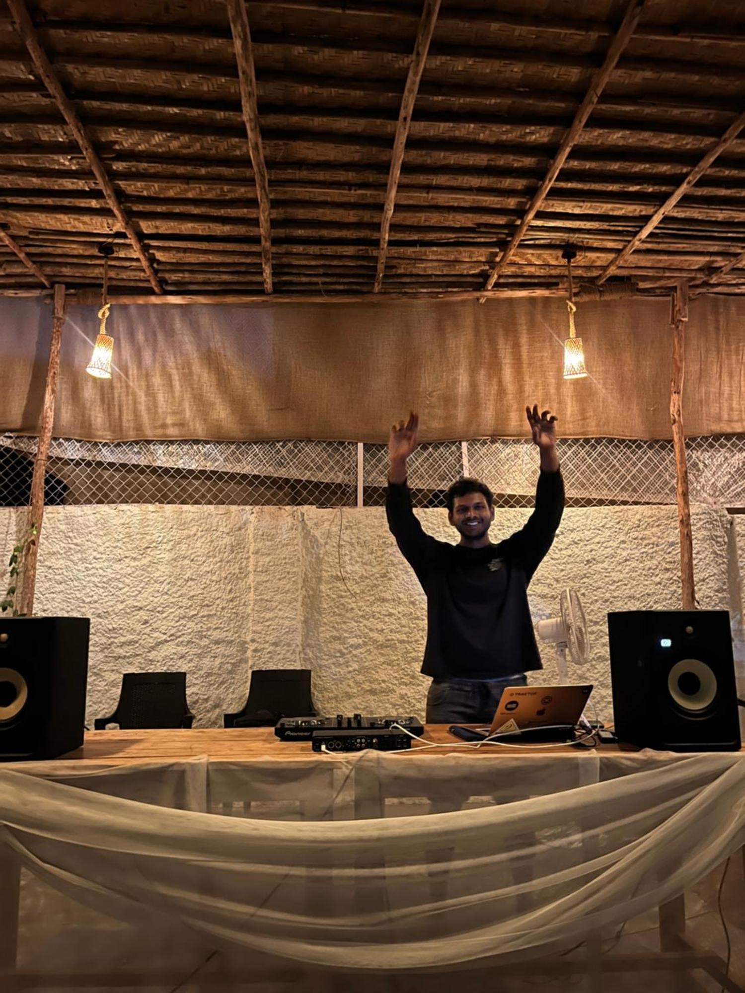 Hot - House Of Travellers, Vagator Hostel Exterior photo